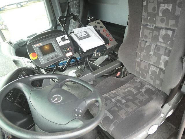 Μίσθωση Mercedes-Benz 2032 A Actros 4x4, Bucher STKF 9500, Airport, AC Mercedes-Benz 2032 A Actros 4x4, Bucher STKF 9500, Airport, AC: φωτογραφία 12