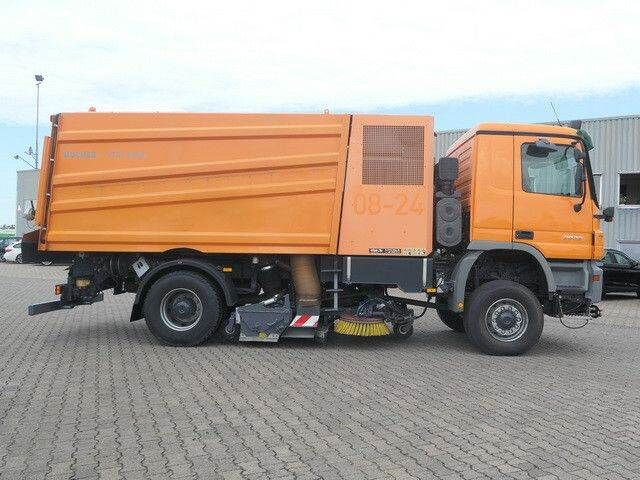 Mercedes-Benz 2032 A Actros 4x4, Bucher STKF 9500, Airport, AC - Σάρωθρο δρόμων: φωτογραφία 2 Mercedes-Benz 2032 A Actros 4x4, Bucher STKF 9500, Airport, AC - Σάρωθρο δρόμων: φωτογραφία 2