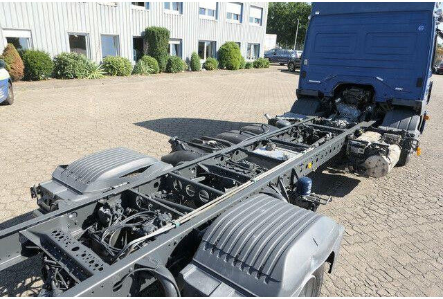 Mercedes-Benz 918 L Atego 4x2, Nebenantrieb, Standklima - Φορτηγό σασί: φωτογραφία 4 Mercedes-Benz 918 L Atego 4x2, Nebenantrieb, Standklima - Φορτηγό σασί: φωτογραφία 4