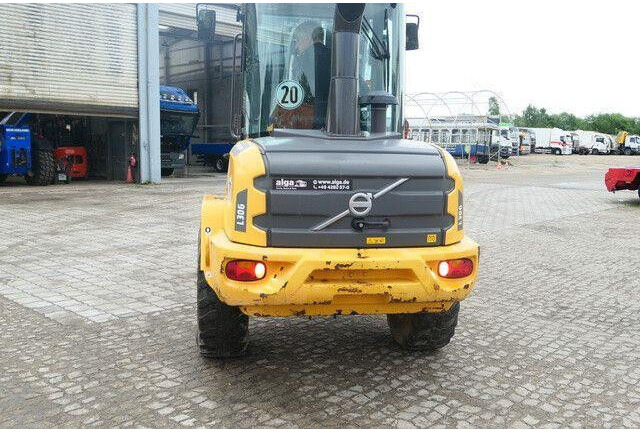 Volvo L30G, 4+1 Schaufel, Palettengabel, Hydr. S.W.S. - Ελαστιχοφόρος φορτωτής: φωτογραφία 4 Volvo L30G, 4+1 Schaufel, Palettengabel, Hydr. S.W.S. - Ελαστιχοφόρος φορτωτής: φωτογραφία 4