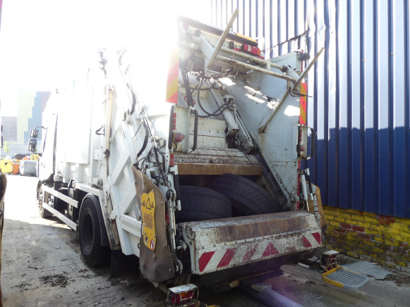 REF:1387 - Camion poubelle Renault Midlum 270DXI (2011-189.728 km) - Απορριμματοφόρο: φωτογραφία 4 REF:1387 - Camion poubelle Renault Midlum 270DXI (2011-189.728 km) - Απορριμματοφόρο: φωτογραφία 4