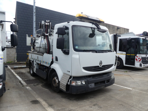 REF:19354 - Camion hydrocureur Renault Midlum 220DXI (2011-45.241 km) - Όχημα εκκένωσης βόθρων: φωτογραφία 3 REF:19354 - Camion hydrocureur Renault Midlum 220DXI (2011-45.241 km) - Όχημα εκκένωσης βόθρων: φωτογραφία 3