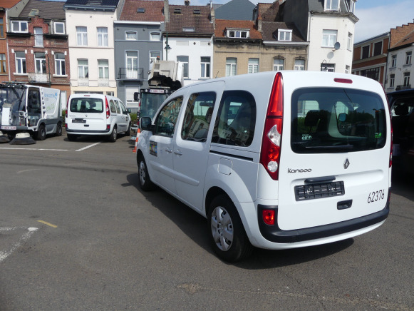 REF:62376 - Voiture Renault Kangoo 1.5 D (2011-42.514 km) - SUV: φωτογραφία 5 REF:62376 - Voiture Renault Kangoo 1.5 D (2011-42.514 km) - SUV: φωτογραφία 5