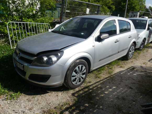 Voiture Opel Astra - Αυτοκίνητο: φωτογραφία 1 Voiture Opel Astra - Αυτοκίνητο: φωτογραφία 1