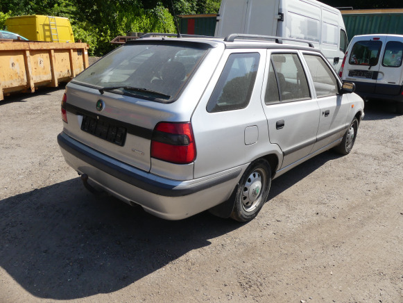 Voiture Skoda Felicia Station wagon (1999-134.345 km) - Αυτοκίνητο: φωτογραφία 5 Voiture Skoda Felicia Station wagon (1999-134.345 km) - Αυτοκίνητο: φωτογραφία 5