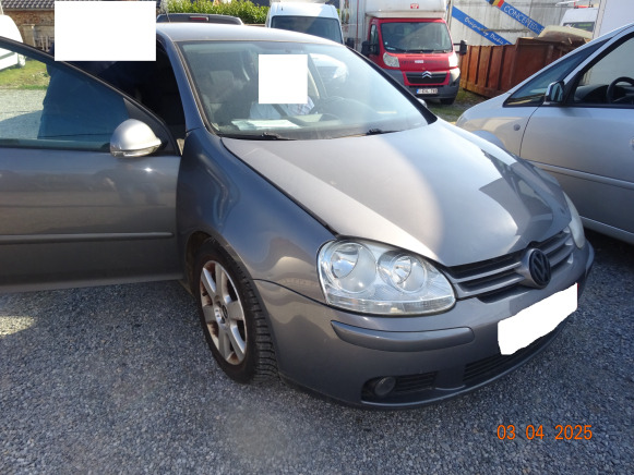 Volkswagen Golf - Hatchback: φωτογραφία 1 Volkswagen Golf - Hatchback: φωτογραφία 1