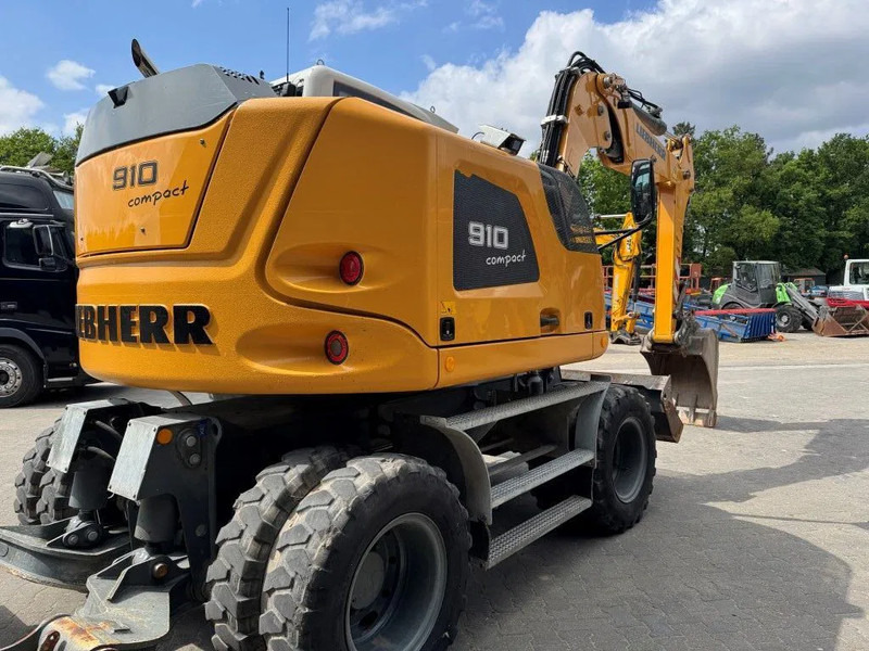 Liebherr A910 compact 2018 4000 uur !! 4x4 - Τροχοφόρος εκσκαφέας: φωτογραφία 4 Liebherr A910 compact 2018 4000 uur !! 4x4 - Τροχοφόρος εκσκαφέας: φωτογραφία 4