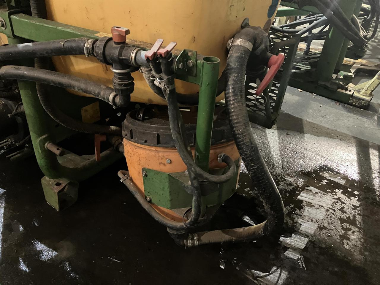 Amazone UF1000 - Συρόμενο ψεκαστικό: φωτογραφία 5 Amazone UF1000 - Συρόμενο ψεκαστικό: φωτογραφία 5