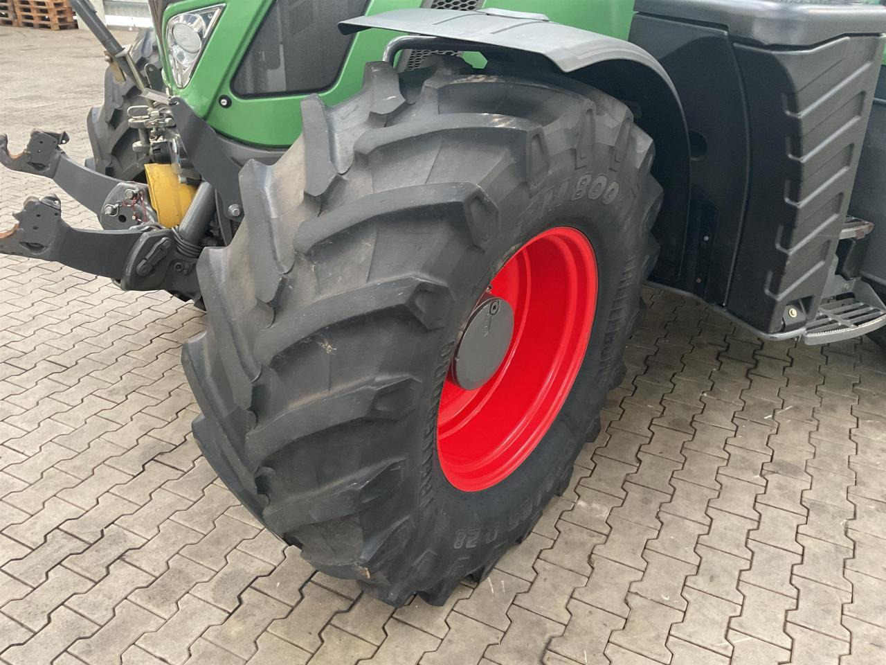Fendt 718 Vario Profi - Τρακτέρ: φωτογραφία 2 Fendt 718 Vario Profi - Τρακτέρ: φωτογραφία 2