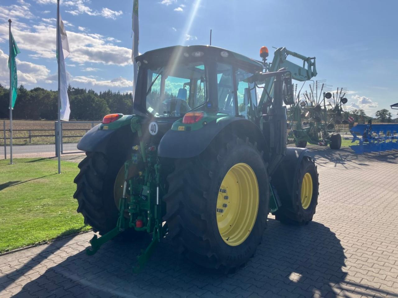 John Deere 6120M - Τρακτέρ: φωτογραφία 3 John Deere 6120M - Τρακτέρ: φωτογραφία 3