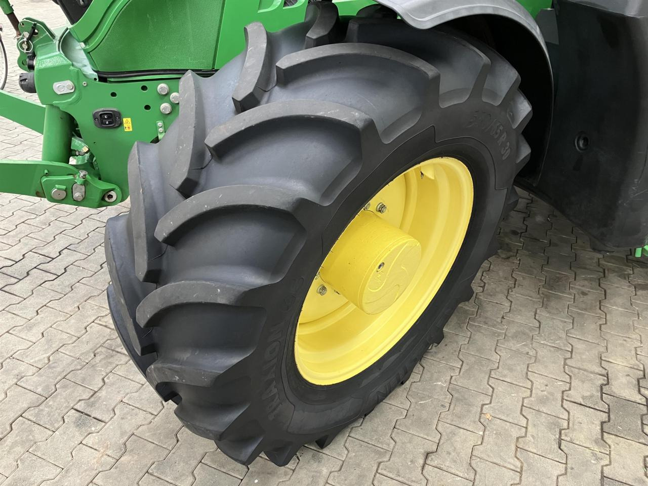 John Deere 6145R - Τρακτέρ: φωτογραφία 2 John Deere 6145R - Τρακτέρ: φωτογραφία 2