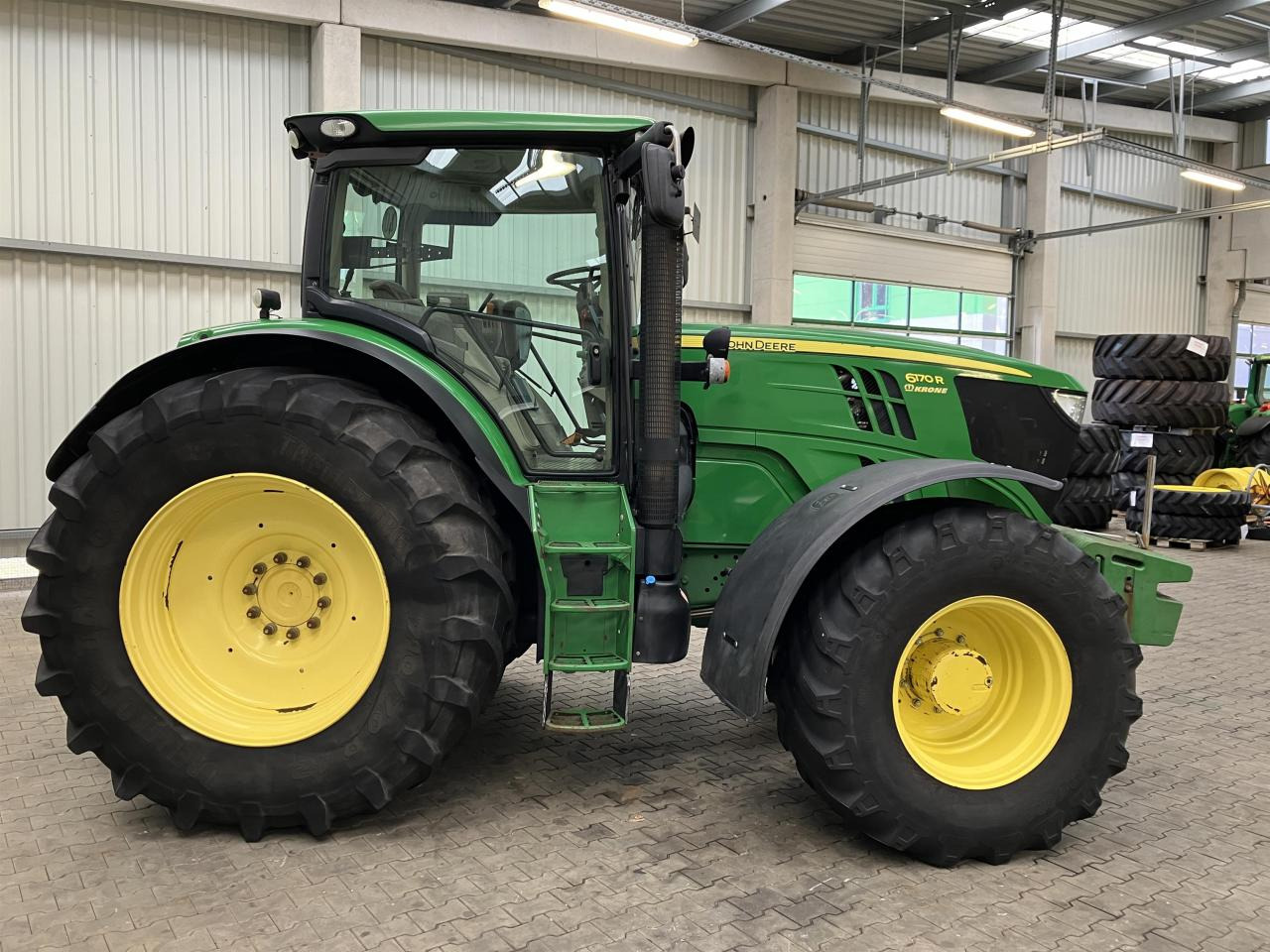 John Deere 6170R - Τρακτέρ: φωτογραφία 4 John Deere 6170R - Τρακτέρ: φωτογραφία 4