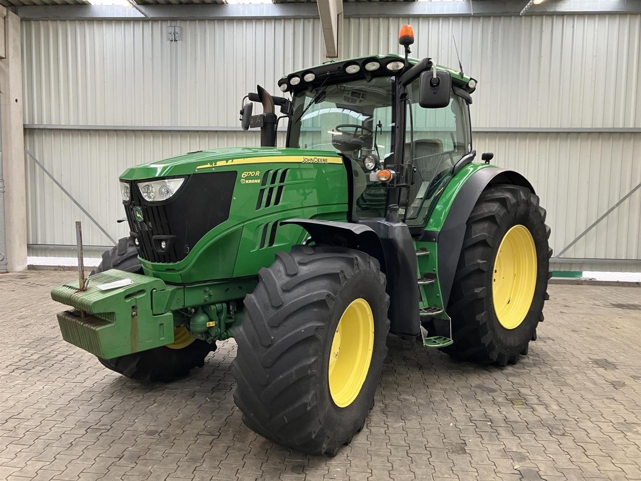 John Deere 6170R - Τρακτέρ: φωτογραφία 1 John Deere 6170R - Τρακτέρ: φωτογραφία 1