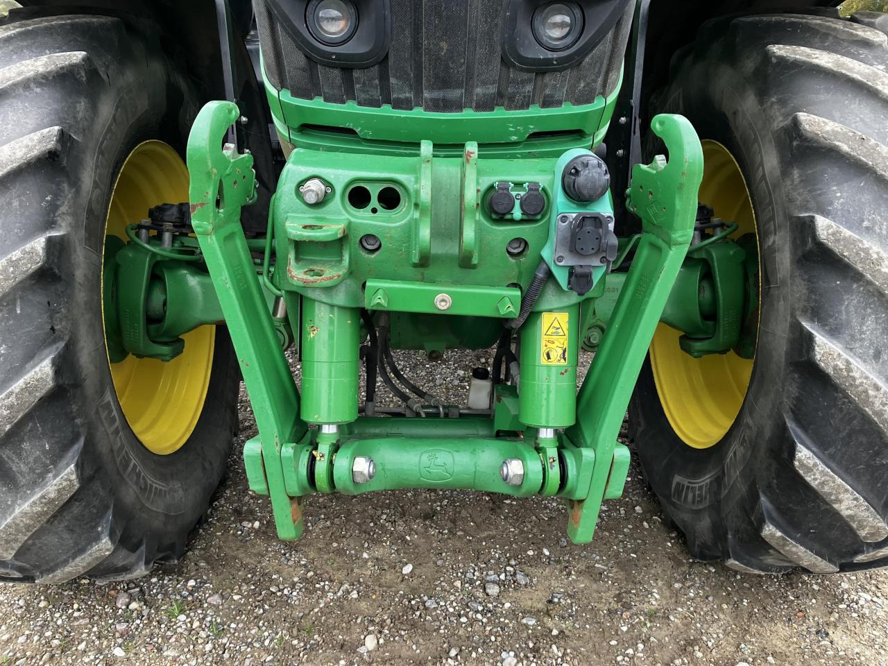 John Deere 6230R - Τρακτέρ: φωτογραφία 4 John Deere 6230R - Τρακτέρ: φωτογραφία 4