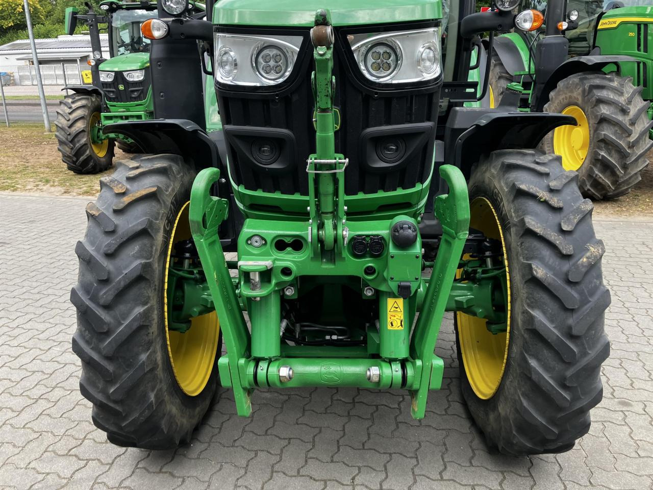 John Deere 6R 130 - Τρακτέρ: φωτογραφία 4 John Deere 6R 130 - Τρακτέρ: φωτογραφία 4