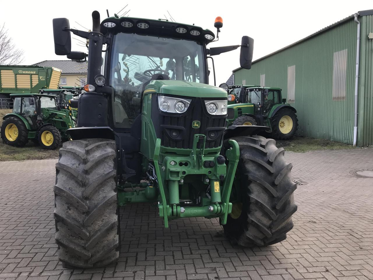 John Deere 6R 140 - Τρακτέρ: φωτογραφία 2 John Deere 6R 140 - Τρακτέρ: φωτογραφία 2
