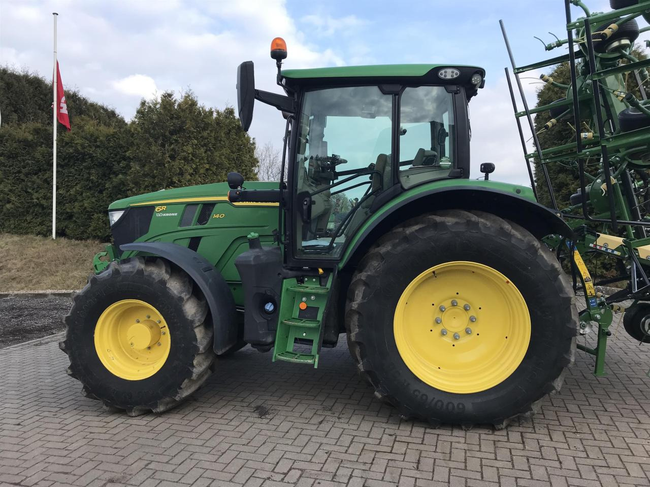 John Deere 6R 140 - Τρακτέρ: φωτογραφία 1 John Deere 6R 140 - Τρακτέρ: φωτογραφία 1
