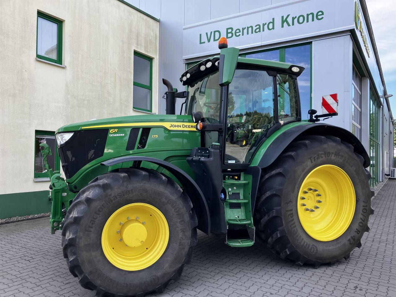 John Deere 6R 175 - Τρακτέρ: φωτογραφία 1 John Deere 6R 175 - Τρακτέρ: φωτογραφία 1