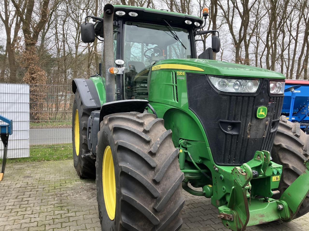 John Deere 7230R - Τρακτέρ: φωτογραφία 2 John Deere 7230R - Τρακτέρ: φωτογραφία 2