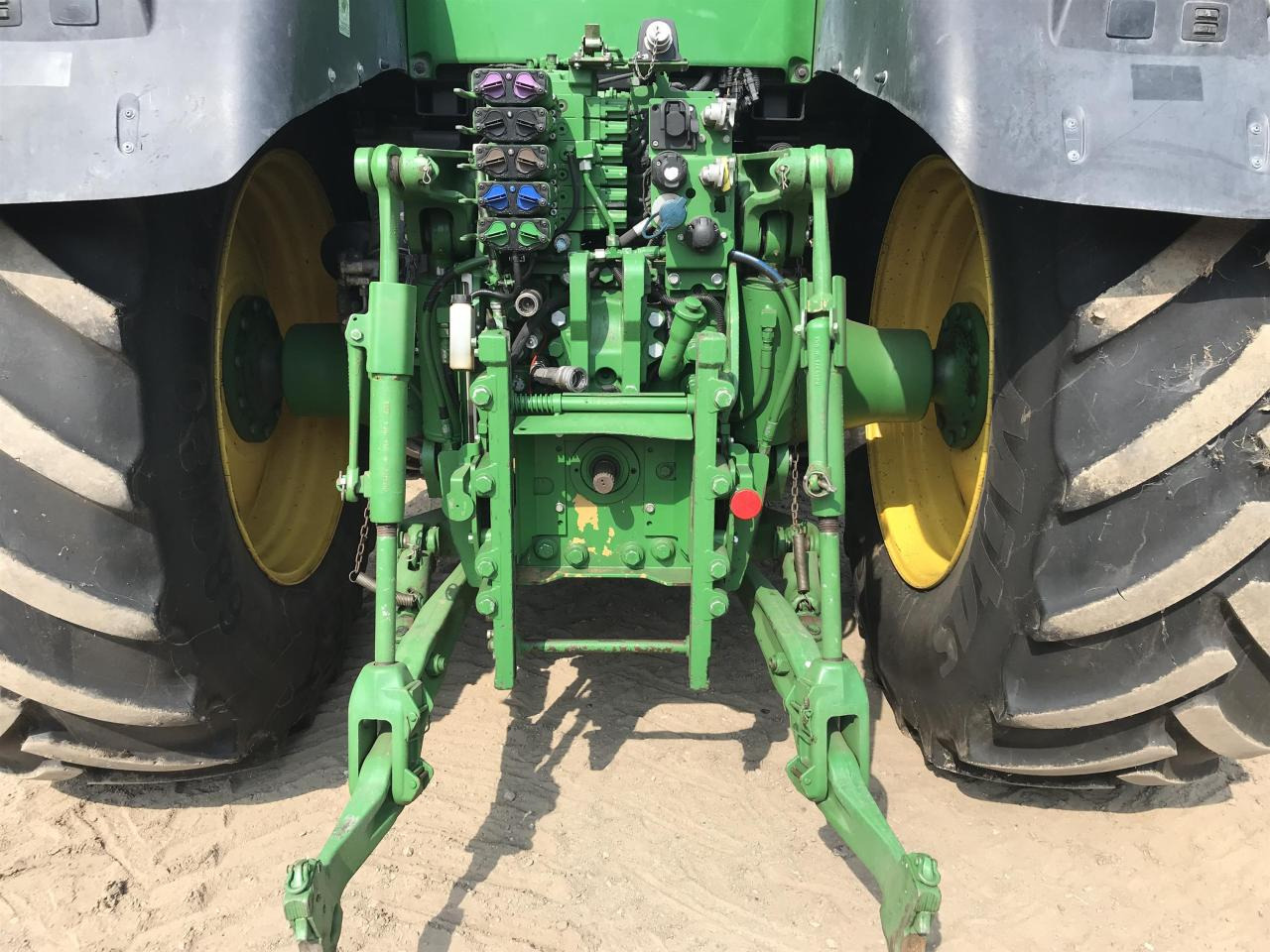 Τρακτέρ John Deere 7310R: φωτογραφία 6 Τρακτέρ John Deere 7310R: φωτογραφία 6