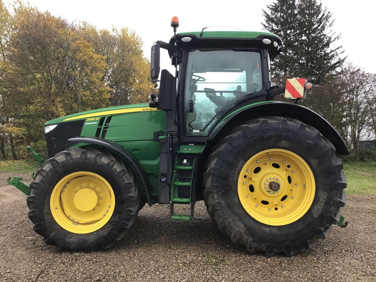 John Deere 7310R - Τρακτέρ: φωτογραφία 1 John Deere 7310R - Τρακτέρ: φωτογραφία 1