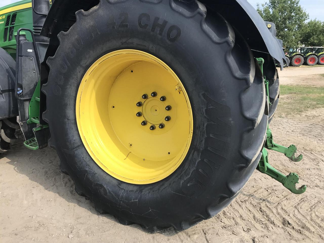 Τρακτέρ John Deere 7310R: φωτογραφία 11 Τρακτέρ John Deere 7310R: φωτογραφία 11
