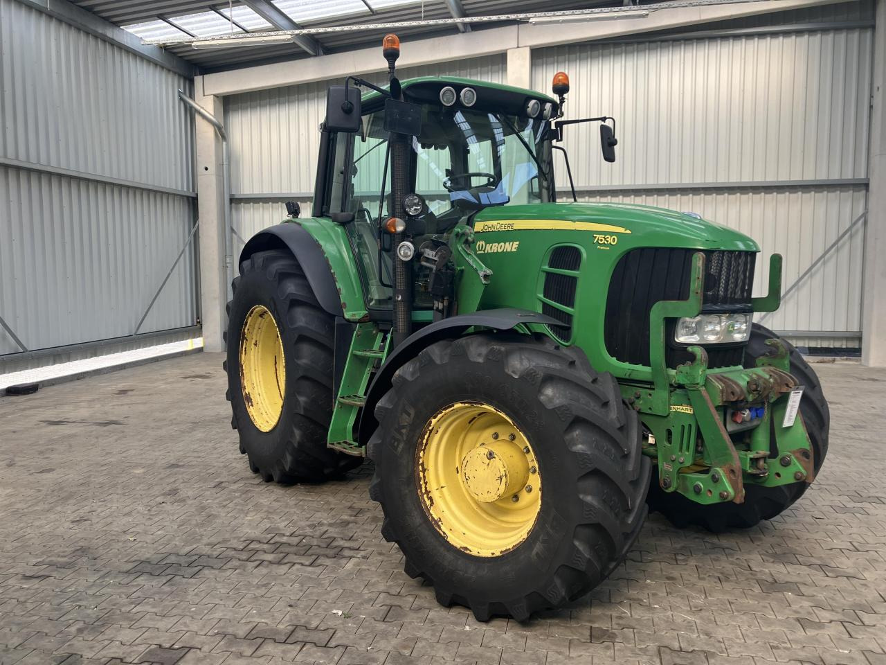 John Deere 7530 PREMIUM - Τρακτέρ: φωτογραφία 2 John Deere 7530 PREMIUM - Τρακτέρ: φωτογραφία 2
