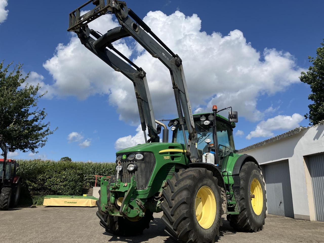 John Deere 7930 - Τρακτέρ: φωτογραφία 1 John Deere 7930 - Τρακτέρ: φωτογραφία 1