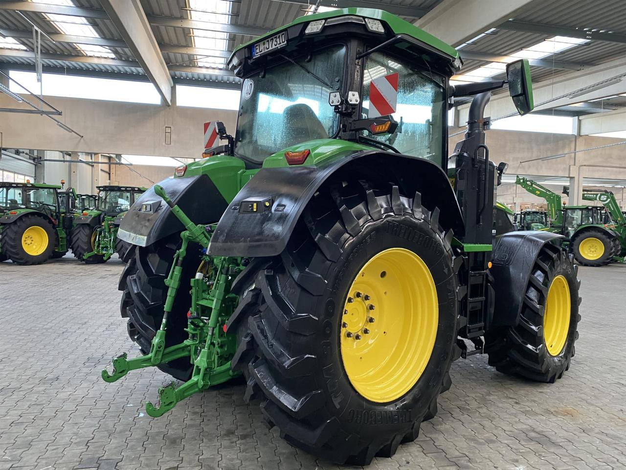 John Deere 7R 310 - Τρακτέρ: φωτογραφία 3 John Deere 7R 310 - Τρακτέρ: φωτογραφία 3