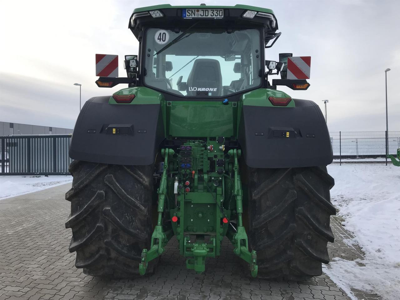 John Deere 7R 330 - Τρακτέρ: φωτογραφία 5 John Deere 7R 330 - Τρακτέρ: φωτογραφία 5