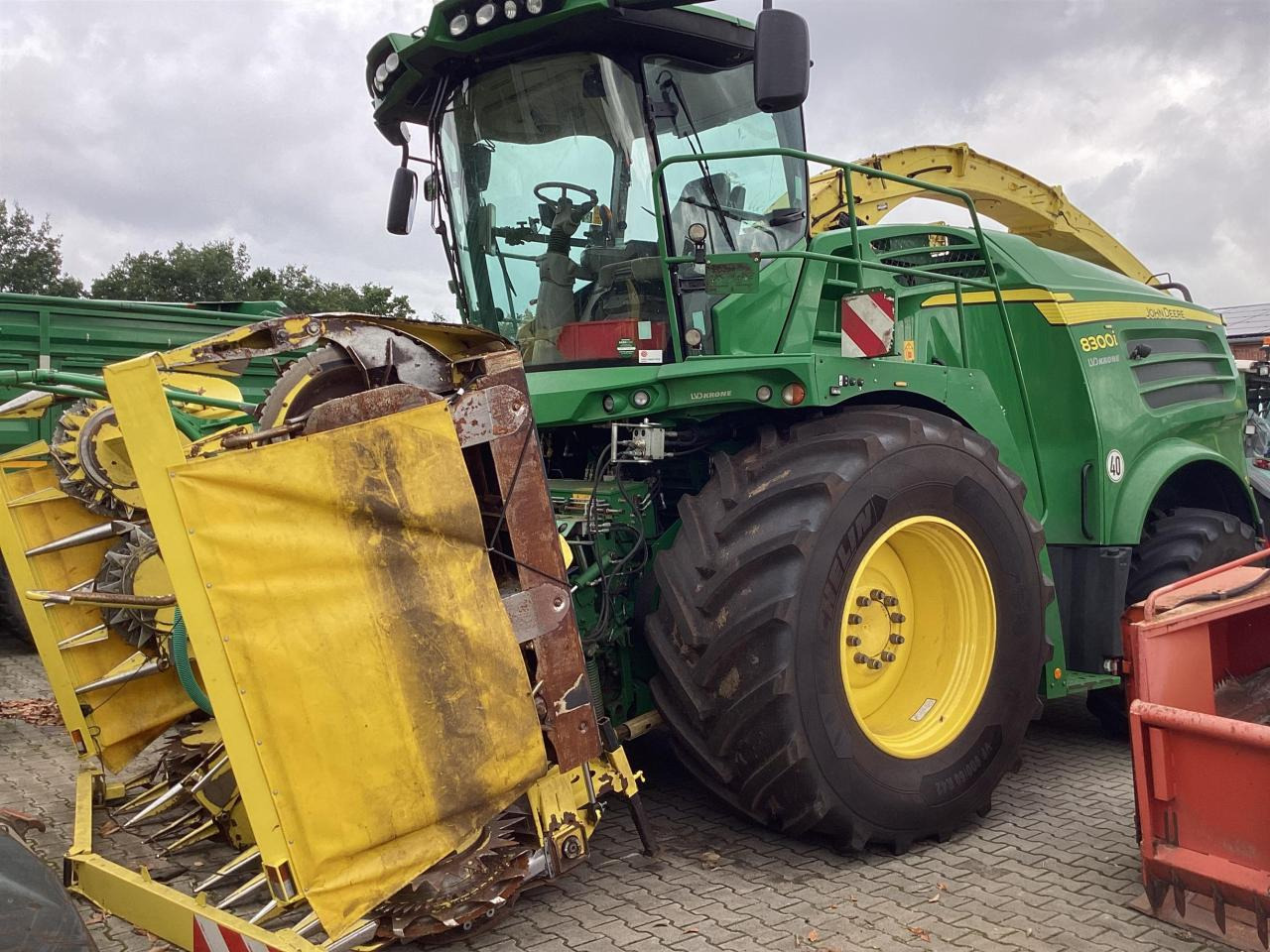 John Deere 8300 - Ενσιρωτική μηχανή: φωτογραφία 2 John Deere 8300 - Ενσιρωτική μηχανή: φωτογραφία 2