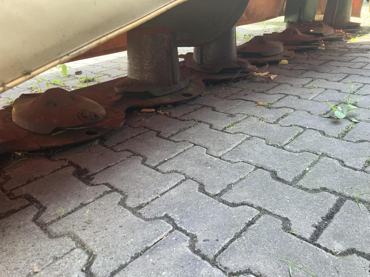 Krone EC 400 - Χορτοκοπτικό: φωτογραφία 3 Krone EC 400 - Χορτοκοπτικό: φωτογραφία 3