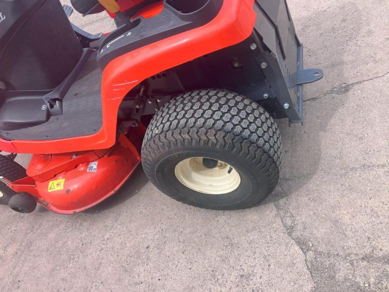 Χλοοκοπτικό Kubota GR1600-ID-II: φωτογραφία 7