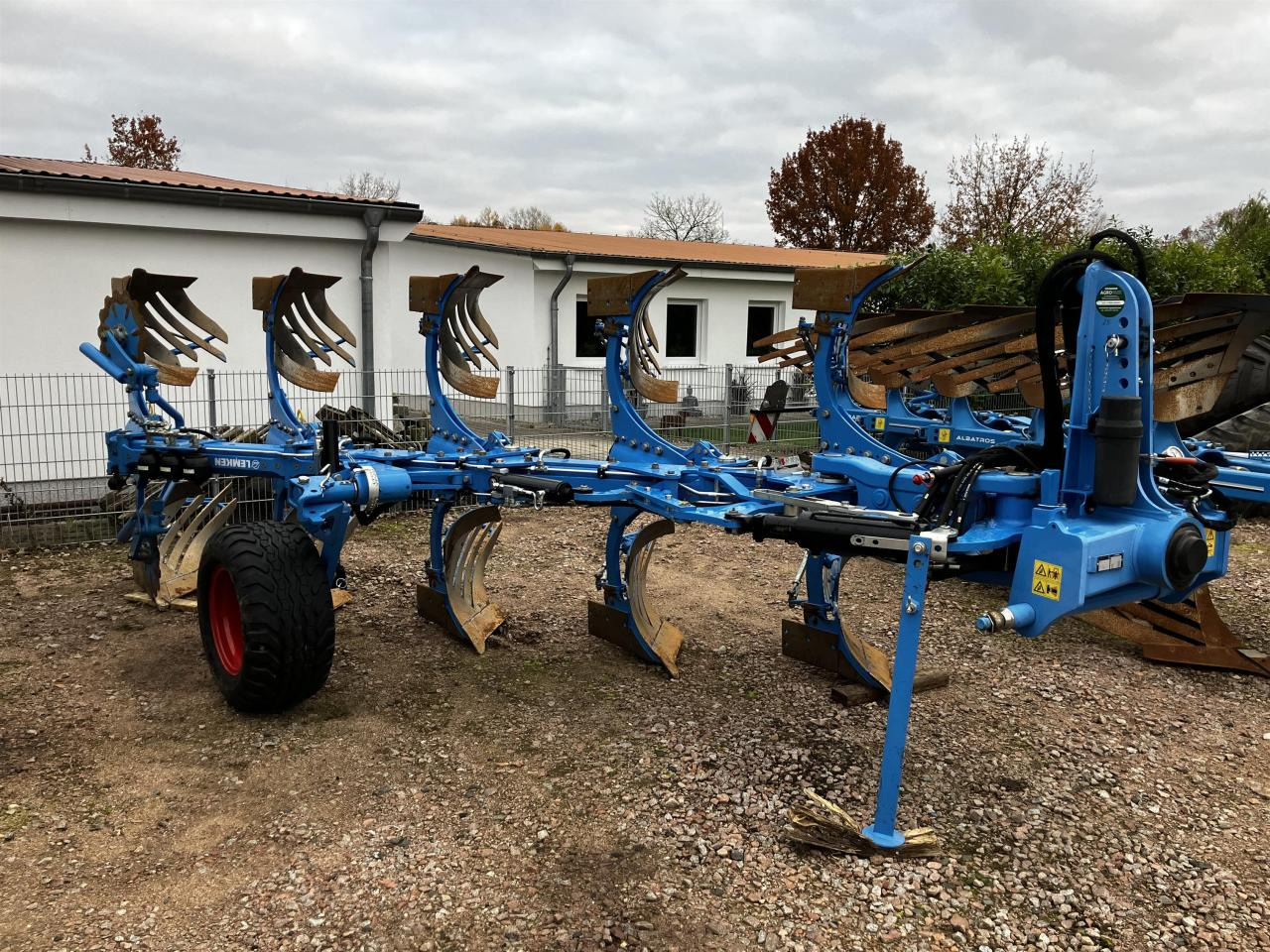Lemken Juwel 8 M V U 5 L 100 - Άροτρο: φωτογραφία 1 Lemken Juwel 8 M V U 5 L 100 - Άροτρο: φωτογραφία 1