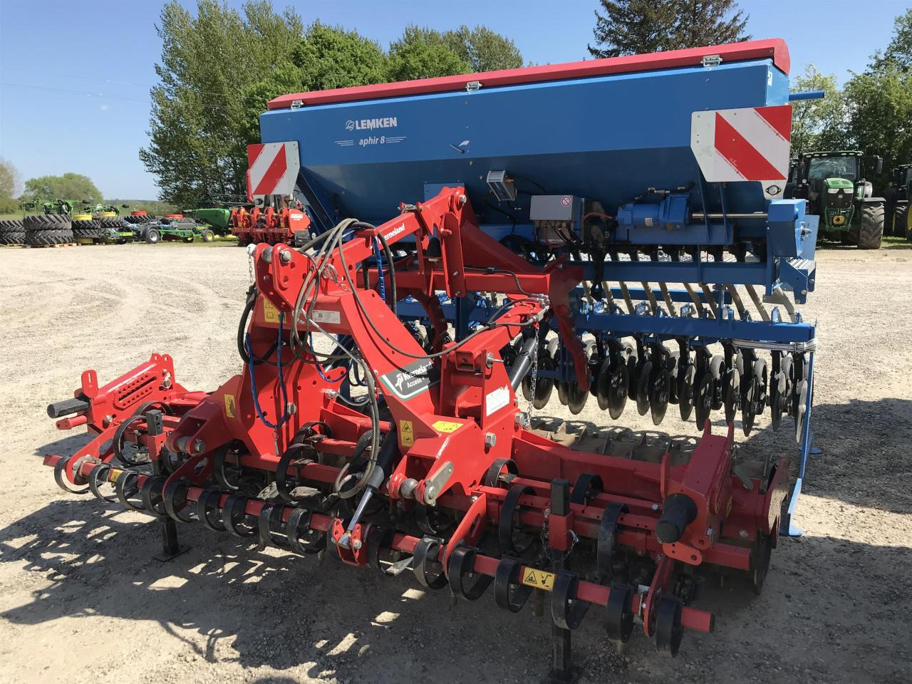 Lemken Saphir 8 Autoload - Σπαρτική μηχανή: φωτογραφία 1 Lemken Saphir 8 Autoload - Σπαρτική μηχανή: φωτογραφία 1