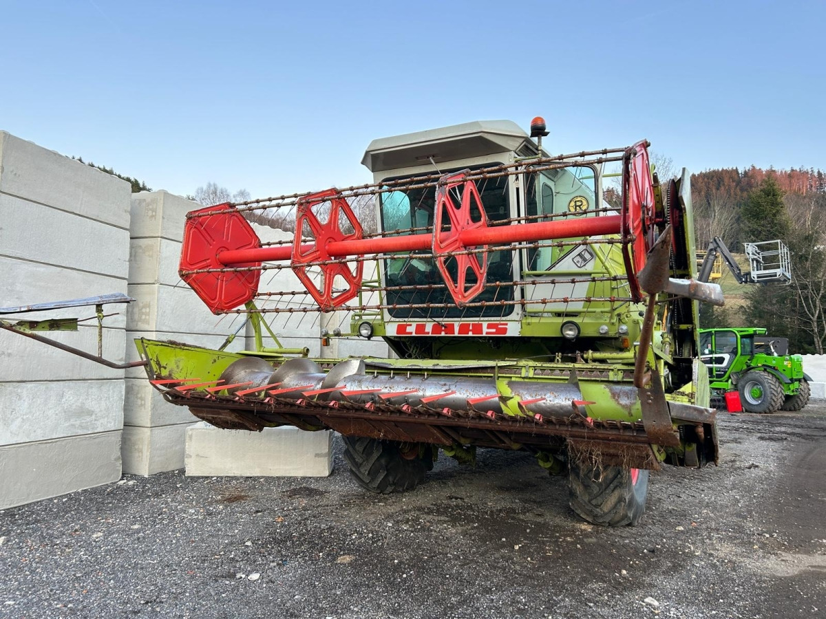 Claas Dominator 96 Mähdrescher - Θεριζοαλωνιστική μηχανή: φωτογραφία 1 Claas Dominator 96 Mähdrescher - Θεριζοαλωνιστική μηχανή: φωτογραφία 1