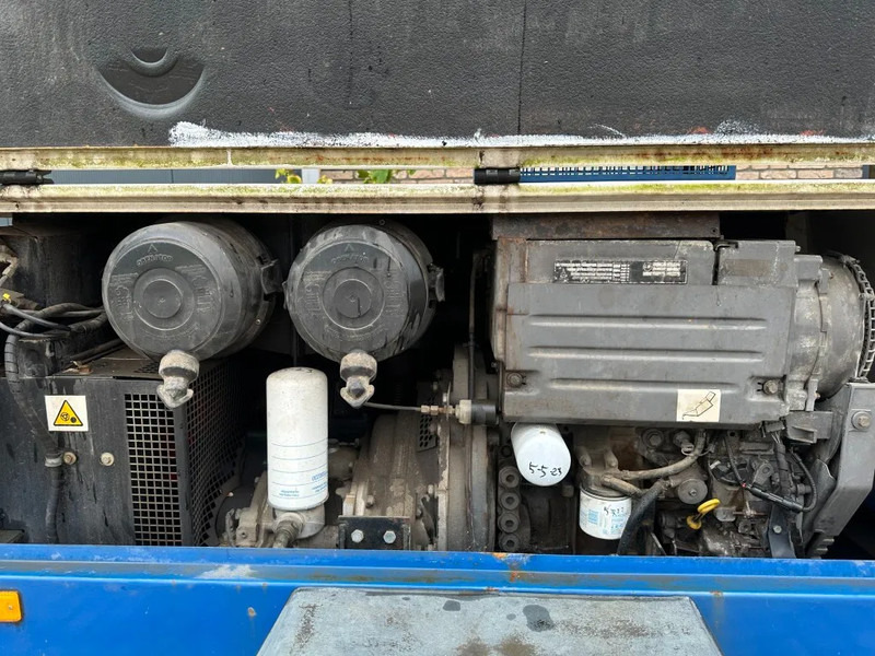 Compair H2180 Deutz 2.1 m3 / min 28 kW 7 Bar Mobiele Diesel Compressor met kenteken - Αεροσυμπιεστής: φωτογραφία 4 Compair H2180 Deutz 2.1 m3 / min 28 kW 7 Bar Mobiele Diesel Compressor met kenteken - Αεροσυμπιεστής: φωτογραφία 4