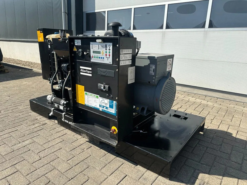 Deutz BF4M 2012 Pramac Mecc Alte Spa 65 kVA generatorset as New ! 44 hours ! - Βιομηχανική γεννήτρια: φωτογραφία 3 Deutz BF4M 2012 Pramac Mecc Alte Spa 65 kVA generatorset as New ! 44 hours ! - Βιομηχανική γεννήτρια: φωτογραφία 3