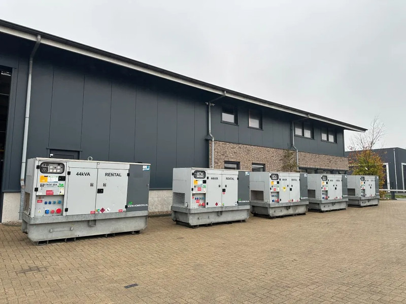 Europower EPUS44TDE Kubota Leroy Somer 44 kVA Supersilent Rentalg eneratorset 2018 ! - Βιομηχανική γεννήτρια: φωτογραφία 4 Europower EPUS44TDE Kubota Leroy Somer 44 kVA Supersilent Rentalg eneratorset 2018 ! - Βιομηχανική γεννήτρια: φωτογραφία 4