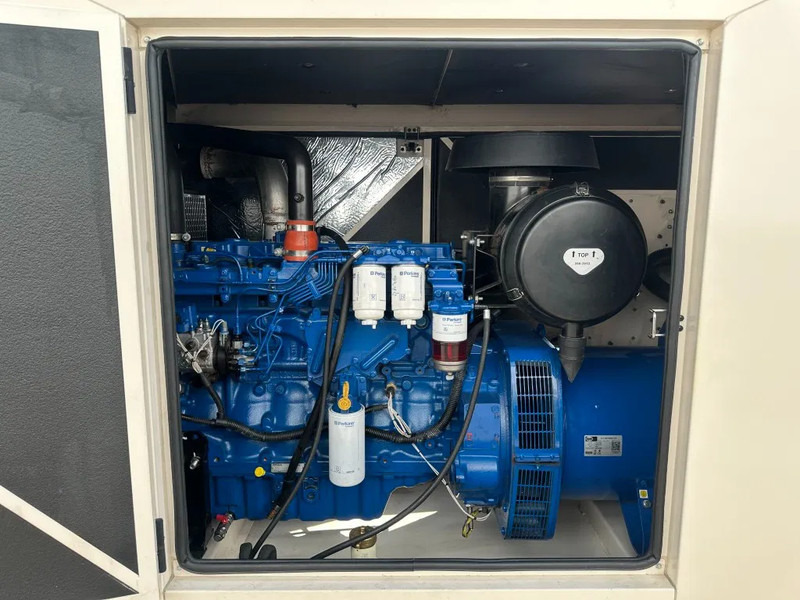 FG Wilson P220-3 Perkins 220 kVA Silent generatorset as New ! - Βιομηχανική γεννήτρια: φωτογραφία 3 FG Wilson P220-3 Perkins 220 kVA Silent generatorset as New ! - Βιομηχανική γεννήτρια: φωτογραφία 3