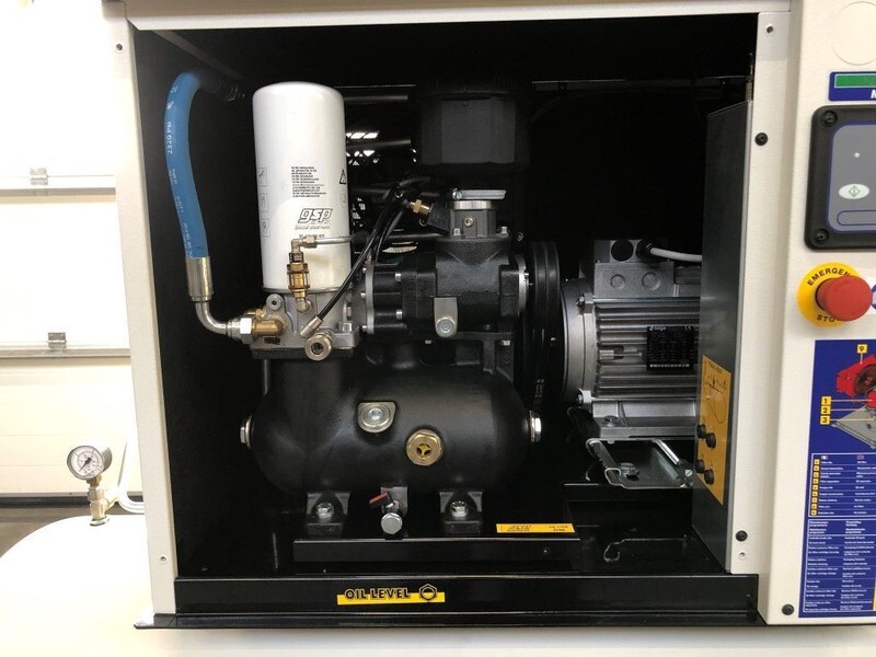 Fiac New Silver 10 / 300 Silent 7.5 kW 860 L / min 10 bar Elektrische Schroefcompressor met ketel - Αεροσυμπιεστής: φωτογραφία 3 Fiac New Silver 10 / 300 Silent 7.5 kW 860 L / min 10 bar Elektrische Schroefcompressor met ketel - Αεροσυμπιεστής: φωτογραφία 3