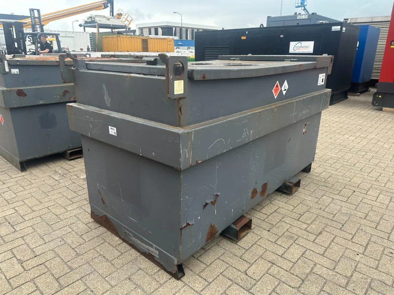 IBC Steenbergen Kiwa IBC 2000 liter dieseltank met handpomp Milieutank - Εμπορευματοκιβώτιο: φωτογραφία 4 IBC Steenbergen Kiwa IBC 2000 liter dieseltank met handpomp Milieutank - Εμπορευματοκιβώτιο: φωτογραφία 4