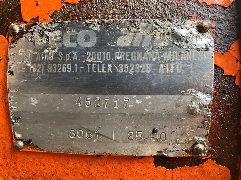 Iveco 8061 I 25.00 Waterpomp Caprari 144 m3 / h 12 Bar Mobiele Beregenings pompset - Αντλία νερού: φωτογραφία 5 Iveco 8061 I 25.00 Waterpomp Caprari 144 m3 / h 12 Bar Mobiele Beregenings pompset - Αντλία νερού: φωτογραφία 5