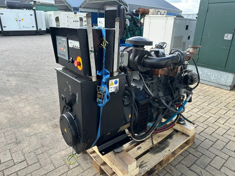 Βιομηχανική γεννήτρια Iveco FPT NEF45 SM1A.A0 Stamford 60 kVA generatorset: φωτογραφία 11 Βιομηχανική γεννήτρια Iveco FPT NEF45 SM1A.A0 Stamford 60 kVA generatorset: φωτογραφία 11