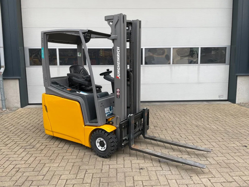 Jungheinrich EFG 216K 1.6 ton Triplex Freelift Sideshift Elektra Heftruck Accu 2020 - Περονοφόρο όχημα: φωτογραφία 2 Jungheinrich EFG 216K 1.6 ton Triplex Freelift Sideshift Elektra Heftruck Accu 2020 - Περονοφόρο όχημα: φωτογραφία 2