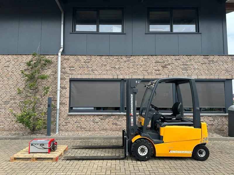 Jungheinrich EFG 425 K 2.5 ton Triplex Freelift Sideshift Elektra Heftruck - Ηλεκτροκίνητο περονοφόρο: φωτογραφία 1 Jungheinrich EFG 425 K 2.5 ton Triplex Freelift Sideshift Elektra Heftruck - Ηλεκτροκίνητο περονοφόρο: φωτογραφία 1