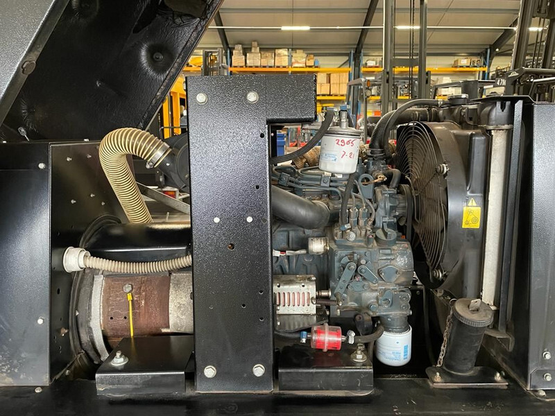 Kubota GenSet MPM 15/400 SS-KA 15 kVA 400 Amp Silent Las generatorset - Βιομηχανική γεννήτρια: φωτογραφία 3 Kubota GenSet MPM 15/400 SS-KA 15 kVA 400 Amp Silent Las generatorset - Βιομηχανική γεννήτρια: φωτογραφία 3
