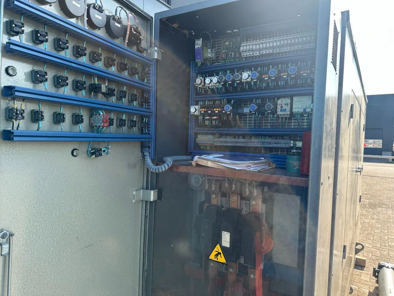 Βιομηχανική γεννήτρια Perkins 3012 TWG2 Leroy Somer 630 kVA noodstroom generatorset 676 hours !: φωτογραφία 11
