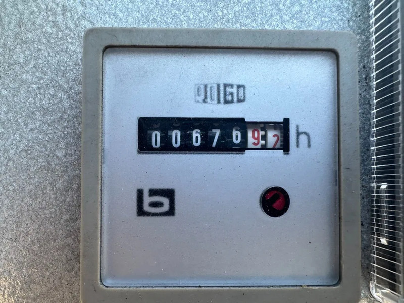 Βιομηχανική γεννήτρια Perkins 3012 TWG2 Leroy Somer 630 kVA noodstroom generatorset 676 hours !: φωτογραφία 7