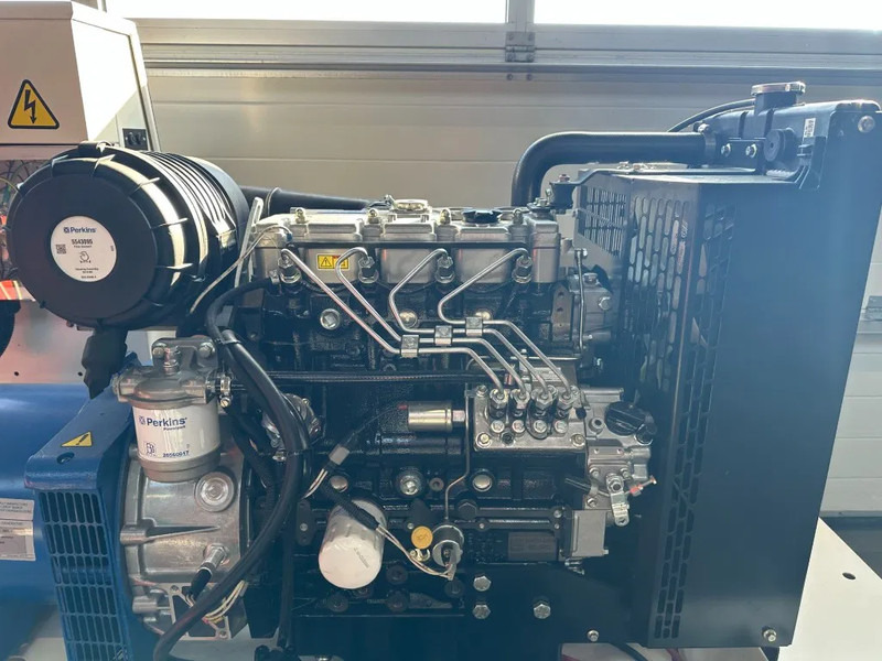 Νέα Βιομηχανική γεννήτρια Perkins FG Wilson 23 kVA generatorset New !: φωτογραφία 6